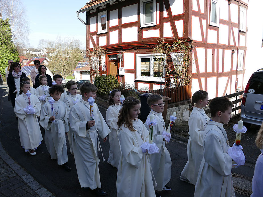 Feier der 1. Heiligen Kommunion in Sankt Crescentius (Foto: Karl-Franz Thiede)